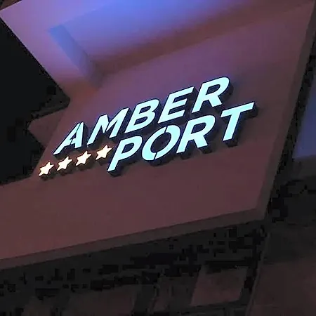 Amber Port فندق