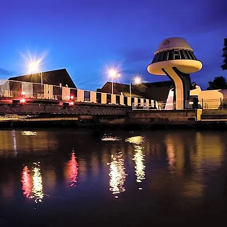 Amber Port